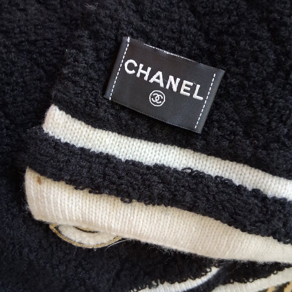CHANEL Coco Vintage Cashmere Blend Scarf Black Raised Knit Logo - Picture 4 of 4
